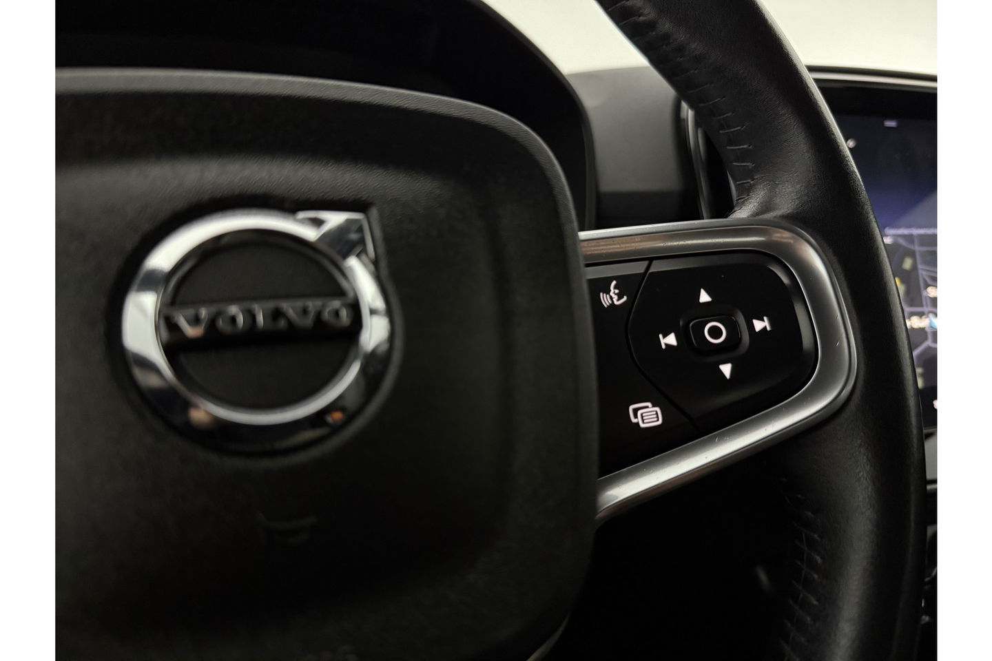 Volvo XC40 1.5 T5 Inscription 262PK Hybride LED Camera Carplay Clima Cruise Navi PDC 18''LMV