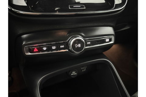 Volvo XC40 1.5 T5 Inscription 262PK Hybride LED Camera Carplay Clima Cruise Navi PDC 18''LMV
