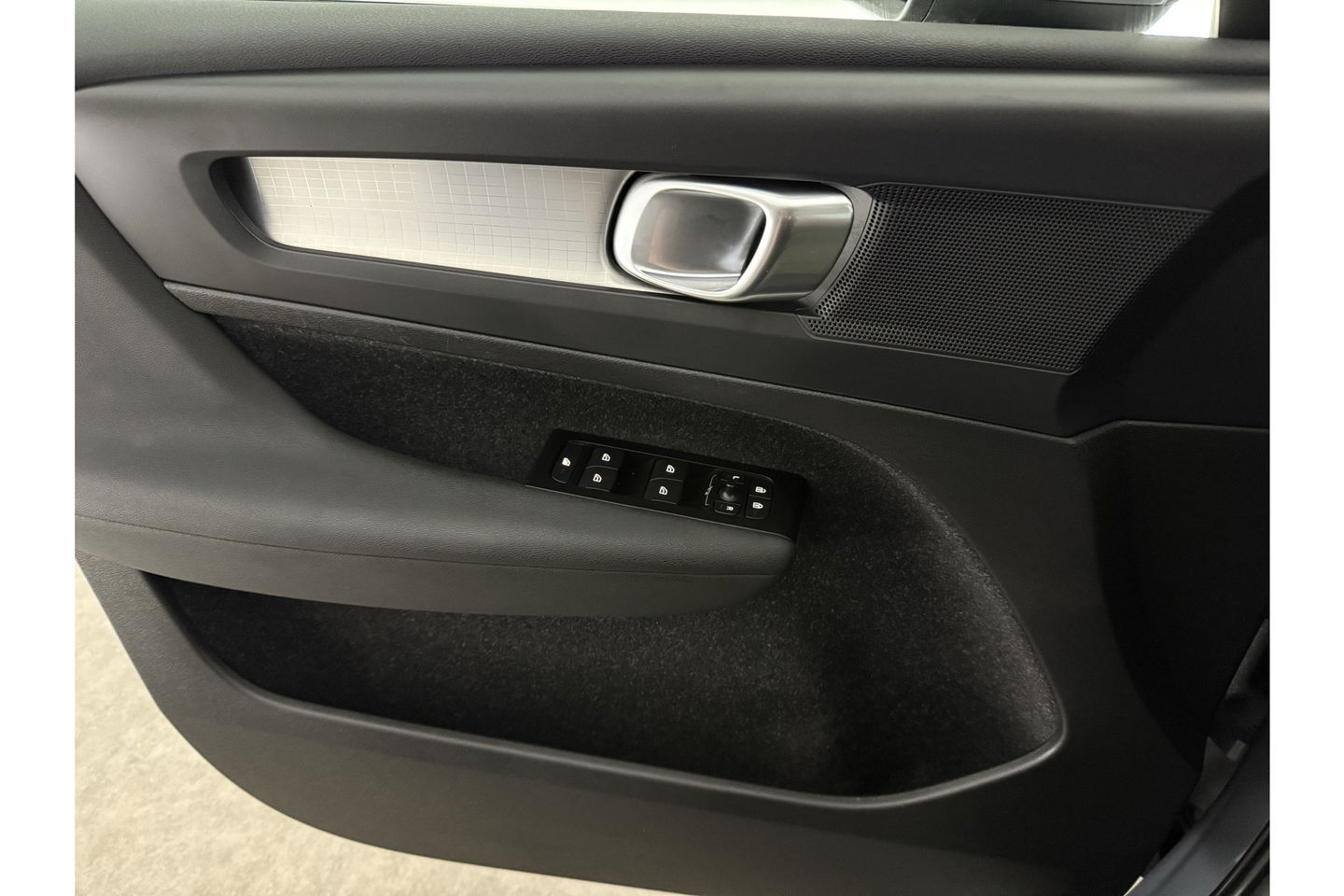 Volvo XC40 1.5 T5 Inscription 262PK Hybride LED Camera Carplay Clima Cruise Navi PDC 18''LMV