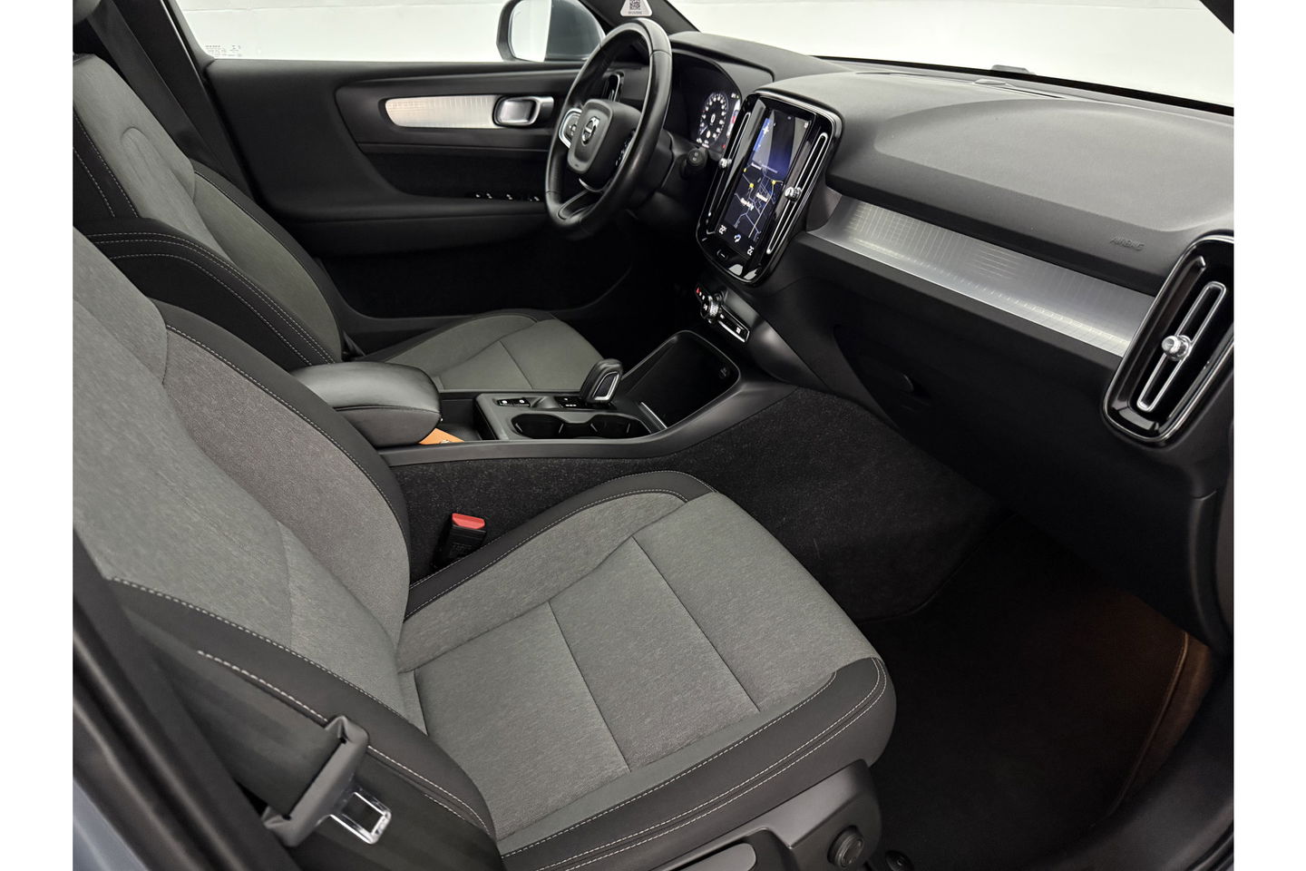 Volvo XC40 1.5 T5 Inscription 262PK Hybride LED Camera Carplay Clima Cruise Navi PDC 18''LMV