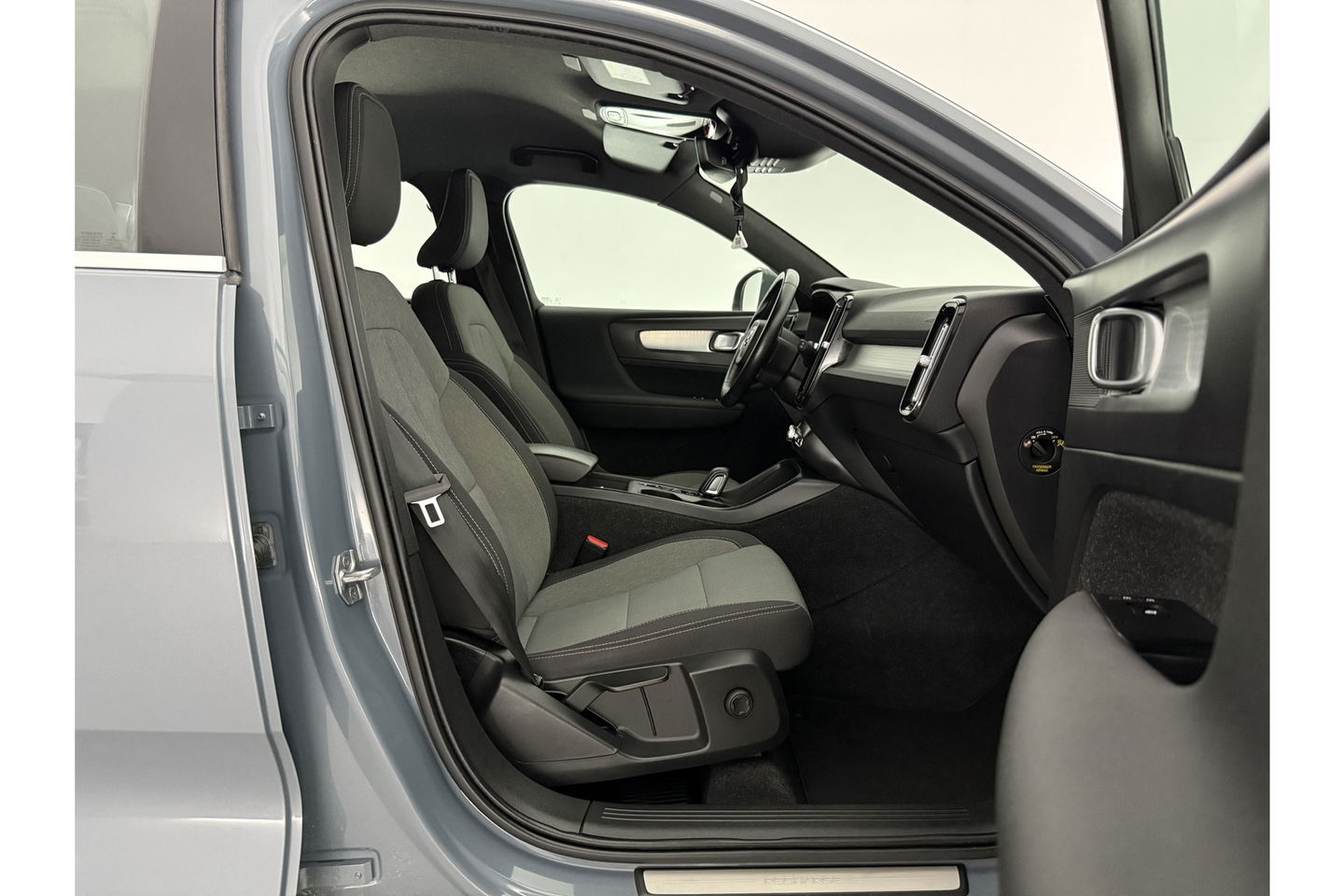 Volvo XC40 1.5 T5 Inscription 262PK Hybride LED Camera Carplay Clima Cruise Navi PDC 18''LMV