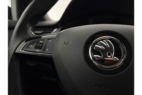 Škoda Octavia 1.5 TSI 150PK Sport Business LED Trekhaak Carplay Clima Cruise Navi PDC 17''LMV