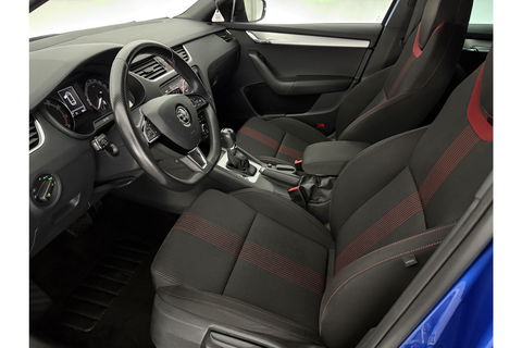 Škoda Octavia 1.5 TSI 150PK Sport Business LED Trekhaak Carplay Clima Cruise Navi PDC 17''LMV