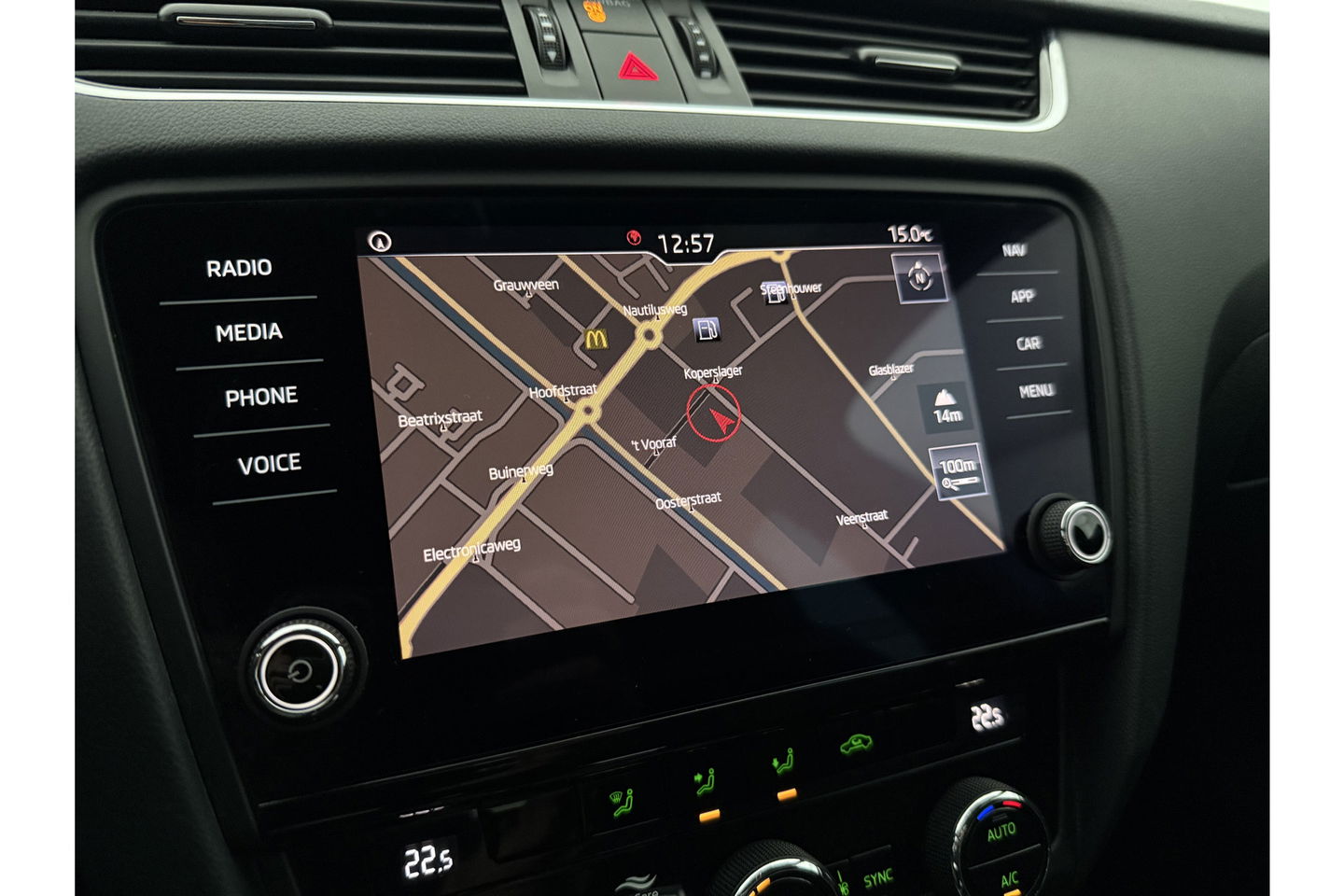 Škoda Octavia 1.5 TSI 150PK Sport Business LED Trekhaak Carplay Clima Cruise Navi PDC 17''LMV