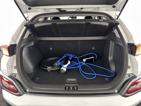Hyundai KONA EV Premium 64 kWh *FULL-LEATHER | HEAD-UP | SUNROOF | FULL-LED | NAVI-FULLMAP | DAB | ADAPTIVE-CRUISE | KEYLESS | CAMERA | BLIND-SPOT | LANE-ASSIST | DIGI-COCKPIT | COMFORT-SEATS | 17''ALU*
