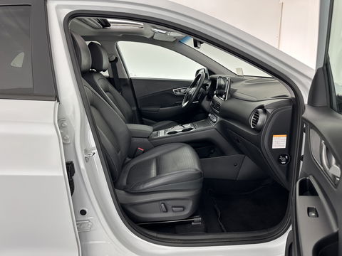 Hyundai KONA EV Premium 64 kWh *FULL-LEATHER | HEAD-UP | SUNROOF | FULL-LED | NAVI-FULLMAP | DAB | ADAPTIVE-CRUISE | KEYLESS | CAMERA | BLIND-SPOT | LANE-ASSIST | DIGI-COCKPIT | COMFORT-SEATS | 17''ALU*