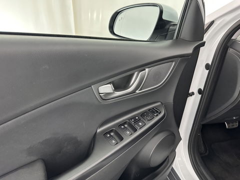 Hyundai KONA EV Premium 64 kWh *FULL-LEATHER | HEAD-UP | SUNROOF | FULL-LED | NAVI-FULLMAP | DAB | ADAPTIVE-CRUISE | KEYLESS | CAMERA | BLIND-SPOT | LANE-ASSIST | DIGI-COCKPIT | COMFORT-SEATS | 17''ALU*