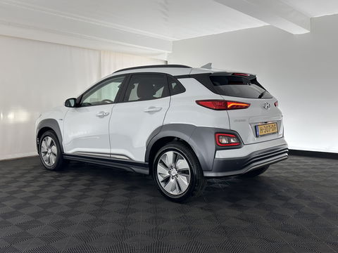 Hyundai KONA EV Premium 64 kWh *FULL-LEATHER | HEAD-UP | SUNROOF | FULL-LED | NAVI-FULLMAP | DAB | ADAPTIVE-CRUISE | KEYLESS | CAMERA | BLIND-SPOT | LANE-ASSIST | DIGI-COCKPIT | COMFORT-SEATS | 17''ALU*