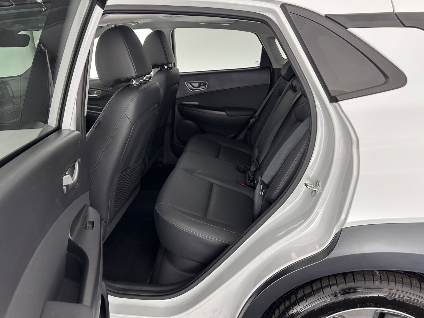 Hyundai KONA EV Premium 64 kWh *FULL-LEATHER | HEAD-UP | SUNROOF | FULL-LED | NAVI-FULLMAP | DAB | ADAPTIVE-CRUISE | KEYLESS | CAMERA | BLIND-SPOT | LANE-ASSIST | DIGI-COCKPIT | COMFORT-SEATS | 17''ALU*