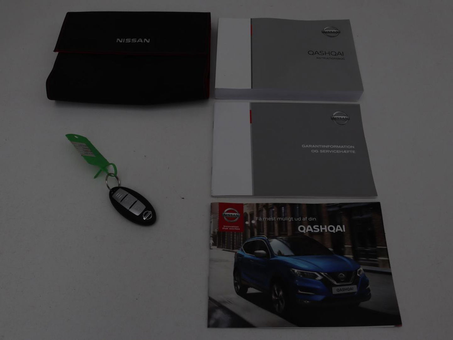 Nissan QASHQAI 1.3 DIG-T Tekna | Automaat | Panoramadak | Elektrische stoelen | Stoelverwarming | Adaptive cruise | Navigatie | 360 Camera | Full LED
