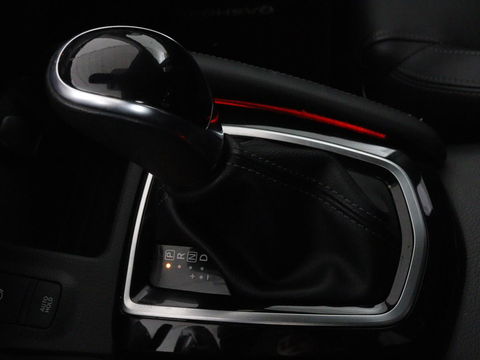 Nissan QASHQAI 1.3 DIG-T Tekna | Automaat | Panoramadak | Elektrische stoelen | Stoelverwarming | Adaptive cruise | Navigatie | 360 Camera | Full LED