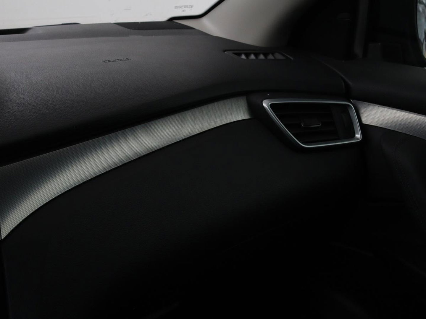 Nissan QASHQAI 1.3 DIG-T Tekna | Automaat | Panoramadak | Elektrische stoelen | Stoelverwarming | Adaptive cruise | Navigatie | 360 Camera | Full LED