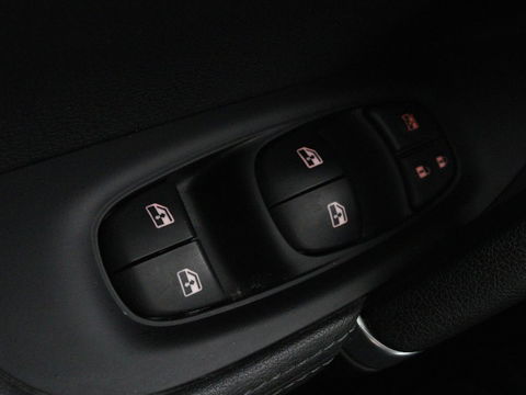 Nissan QASHQAI 1.3 DIG-T Tekna | Automaat | Panoramadak | Elektrische stoelen | Stoelverwarming | Adaptive cruise | Navigatie | 360 Camera | Full LED