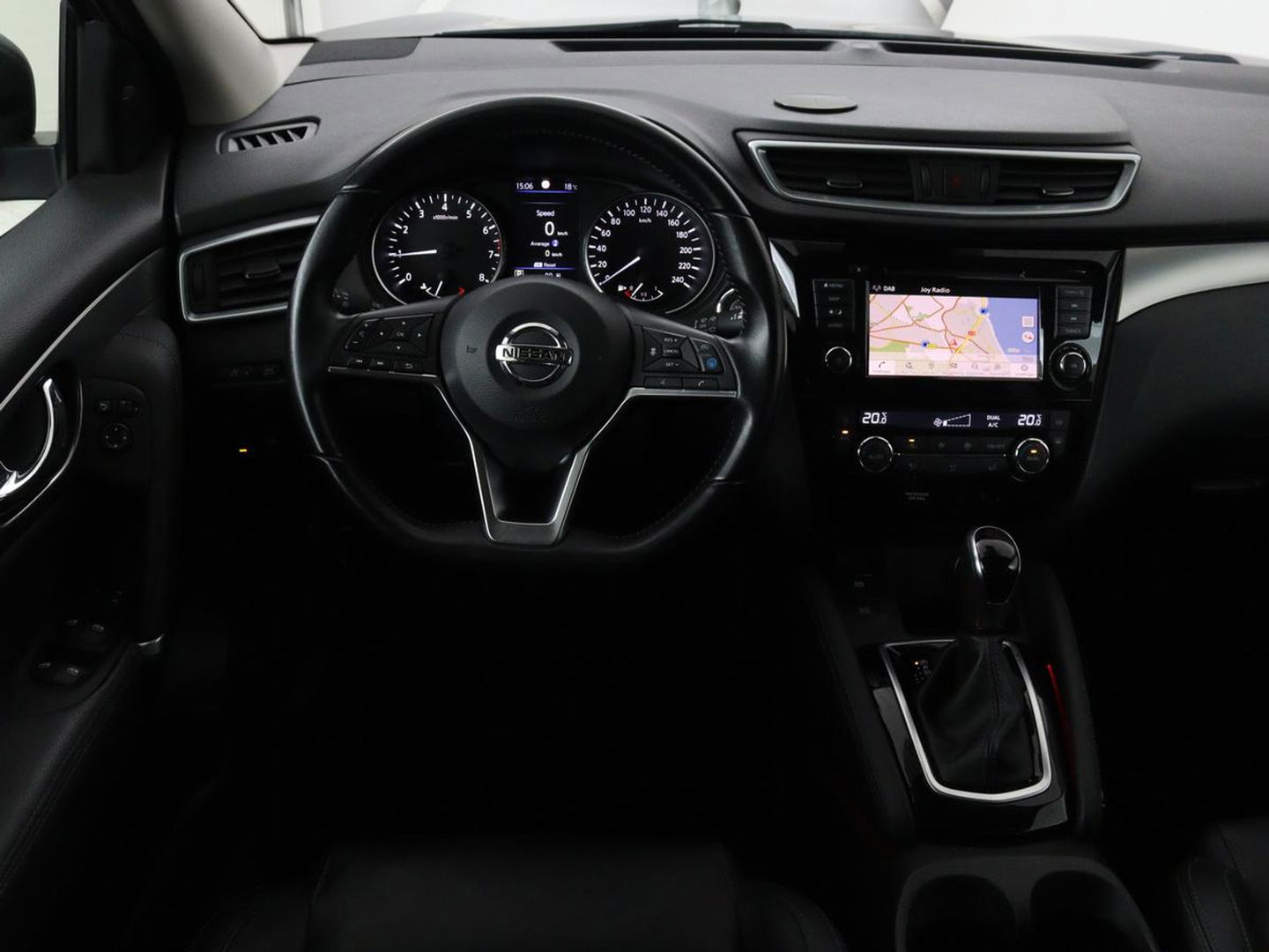 Nissan QASHQAI 1.3 DIG-T Tekna | Automaat | Panoramadak | Elektrische stoelen | Stoelverwarming | Adaptive cruise | Navigatie | 360 Camera | Full LED