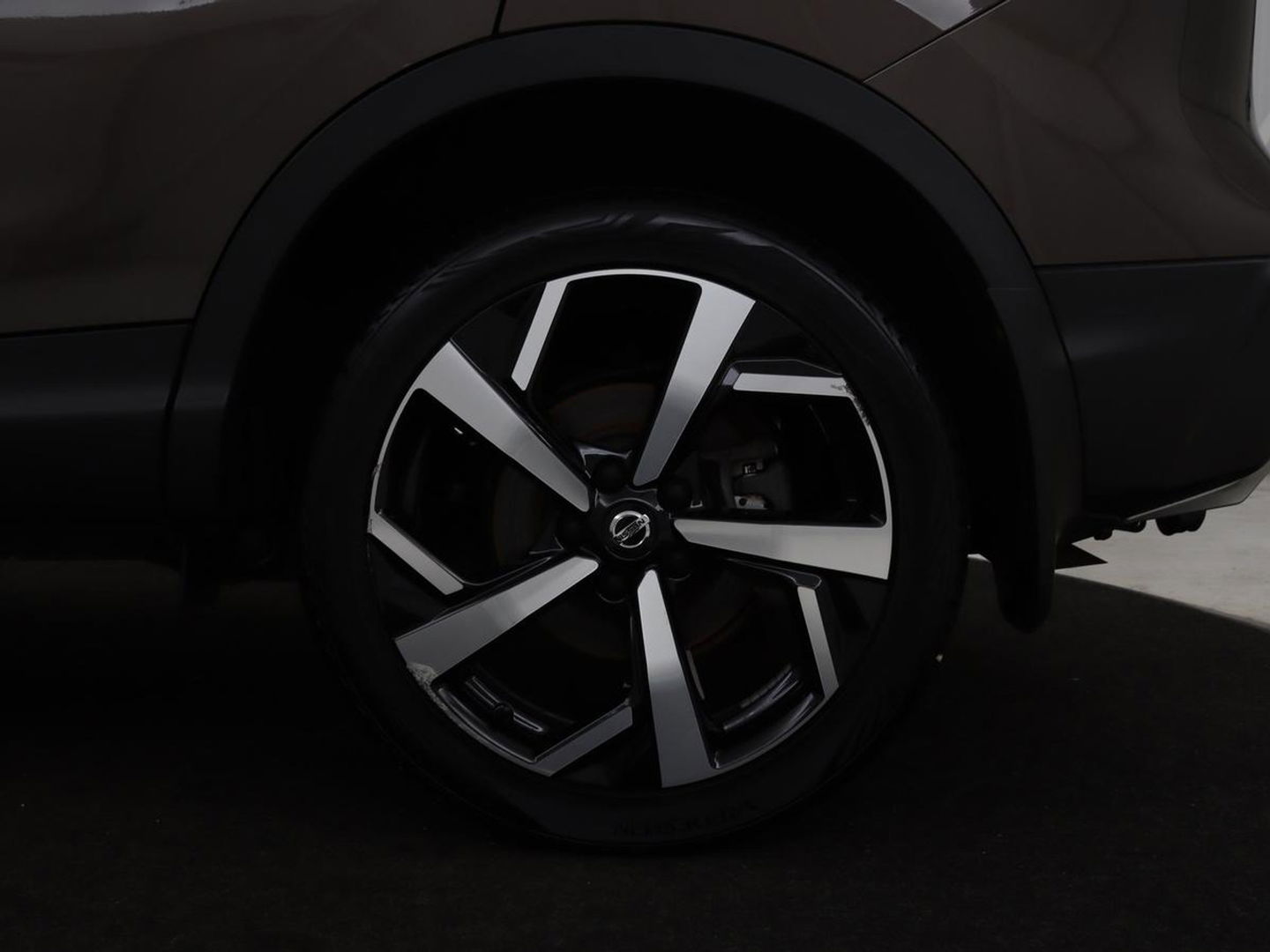 Nissan QASHQAI 1.3 DIG-T Tekna | Automaat | Panoramadak | Elektrische stoelen | Stoelverwarming | Adaptive cruise | Navigatie | 360 Camera | Full LED