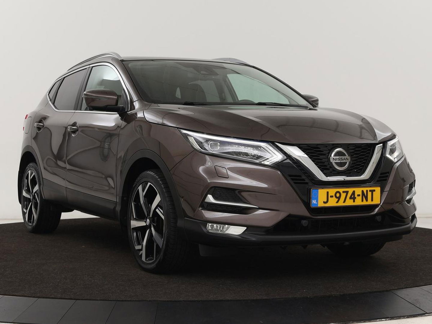Nissan QASHQAI 1.3 DIG-T Tekna | Automaat | Panoramadak | Elektrische stoelen | Stoelverwarming | Adaptive cruise | Navigatie | 360 Camera | Full LED