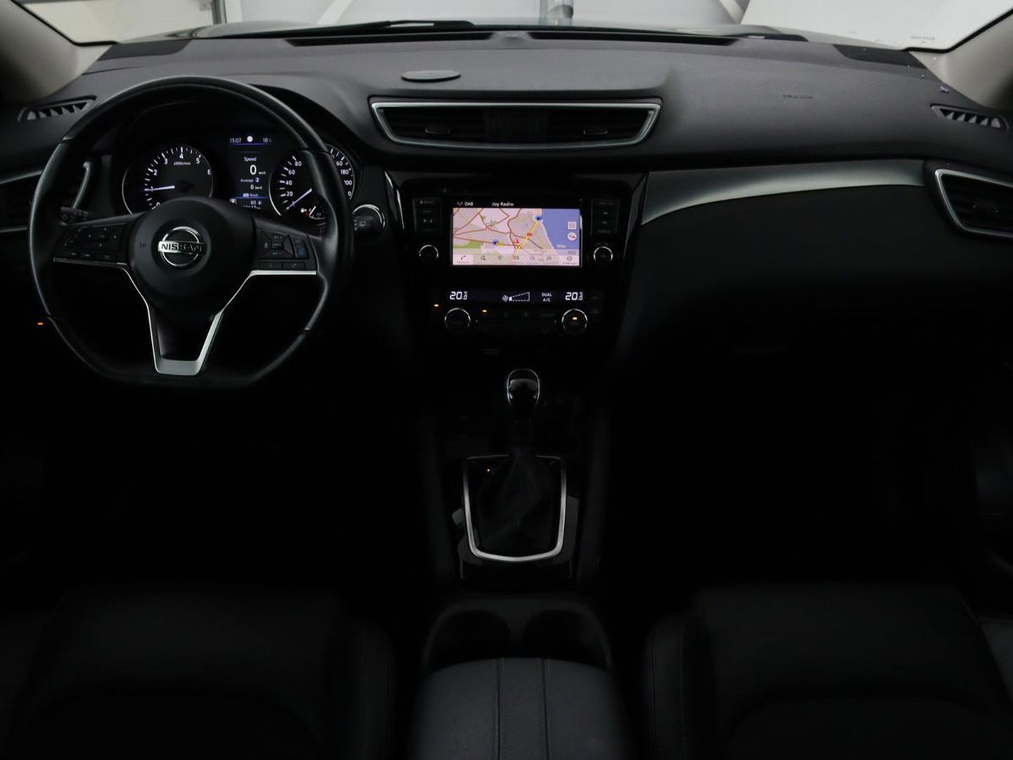 Nissan QASHQAI 1.3 DIG-T Tekna | Automaat | Panoramadak | Elektrische stoelen | Stoelverwarming | Adaptive cruise | Navigatie | 360 Camera | Full LED