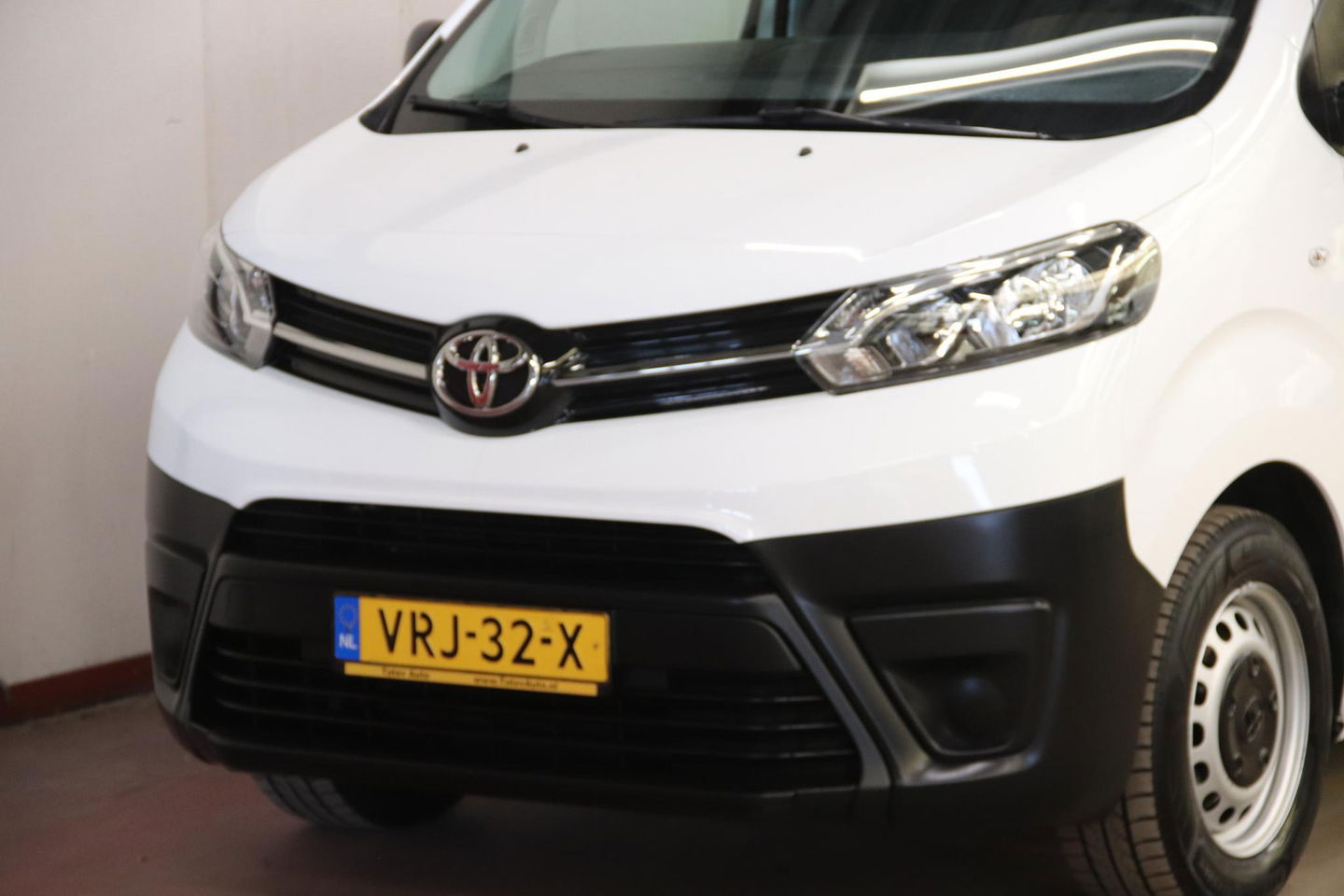 Toyota ProAce Worker 2.0 D-4D L2H1 146PK CARPLAY