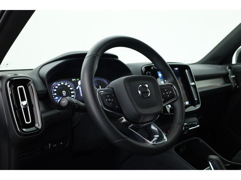 Volvo XC40 1.5 T5 Recharge R-Design | Trekhaak | ACC | Camera | stoel + stuurverw. |