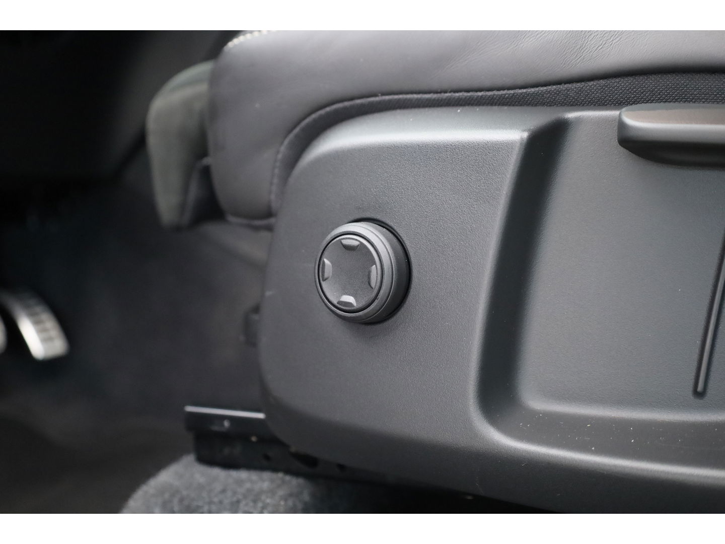 Volvo XC40 1.5 T5 Recharge R-Design | Trekhaak | ACC | Camera | stoel + stuurverw. |