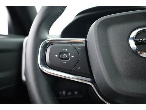 Volvo XC40 1.5 T5 Recharge R-Design | Trekhaak | ACC | Camera | stoel + stuurverw. |