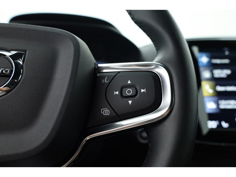 Volvo XC40 1.5 T5 Recharge R-Design | Trekhaak | ACC | Camera | stoel + stuurverw. |