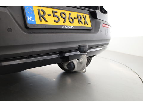 Volvo XC40 1.5 T5 Recharge R-Design | Trekhaak | ACC | Camera | stoel + stuurverw. |