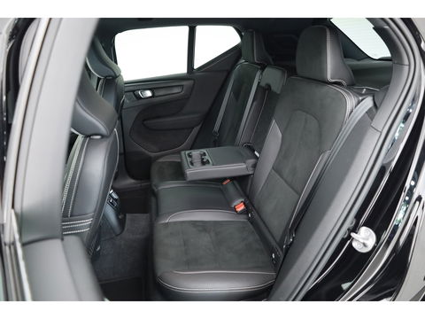 Volvo XC40 1.5 T5 Recharge R-Design | Trekhaak | ACC | Camera | stoel + stuurverw. |