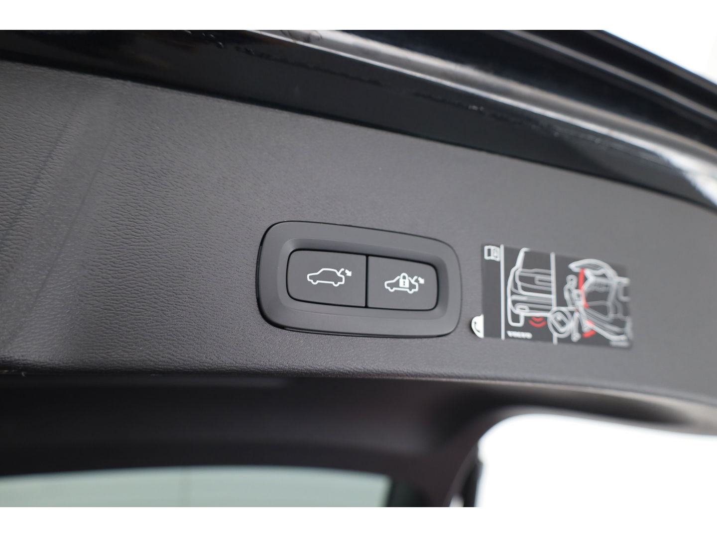 Volvo XC40 1.5 T5 Recharge R-Design | Trekhaak | ACC | Camera | stoel + stuurverw. |