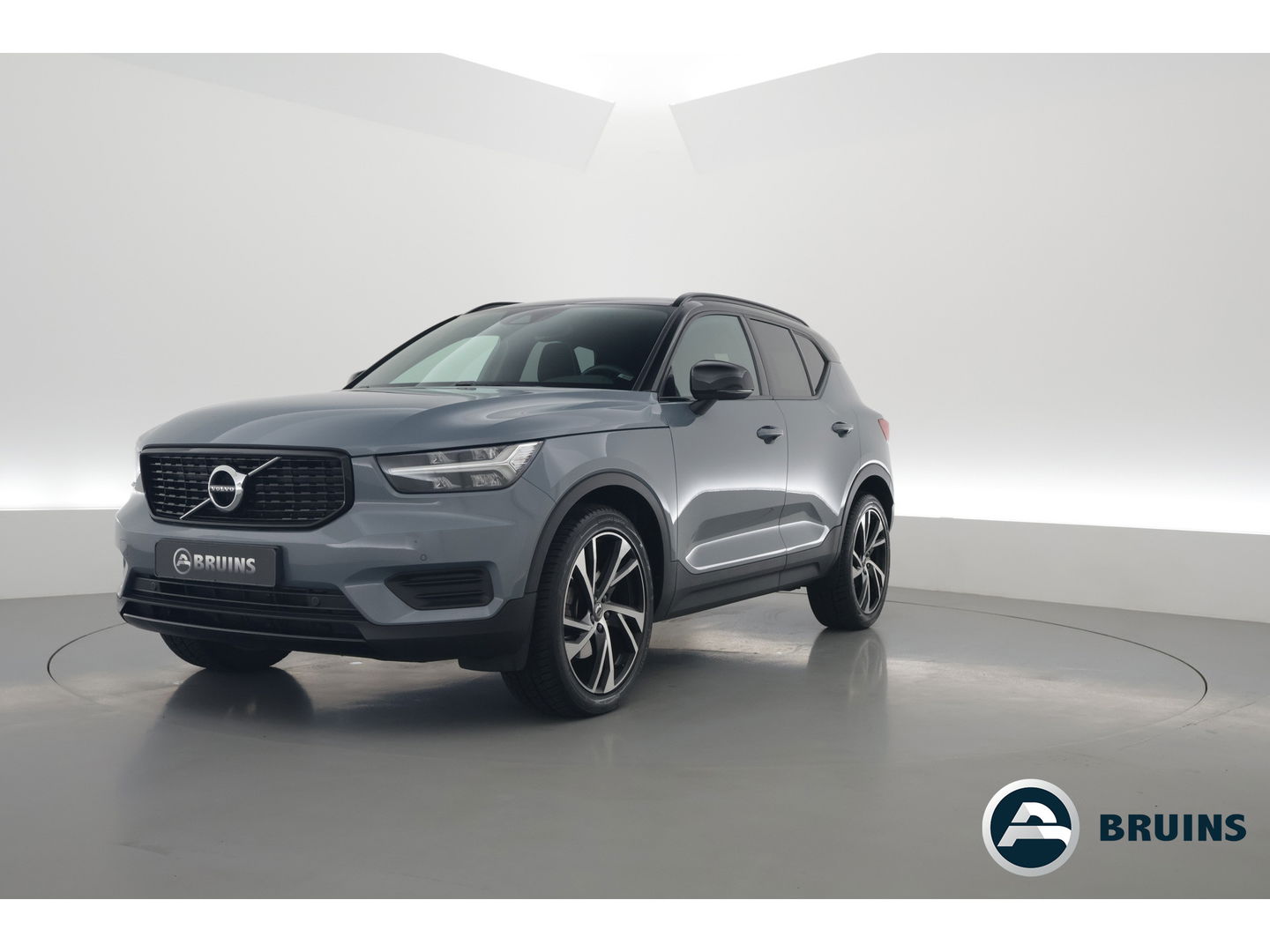 Volvo XC40 2.0 B4 R-Design Camera | Stoel + stuurverwarming | 20 inch | H&K Audio |