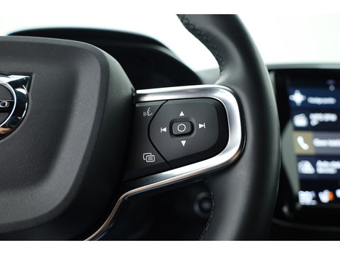 Volvo XC40 2.0 B4 R-Design Camera | Stoel + stuurverwarming | 20 inch | H&K Audio |