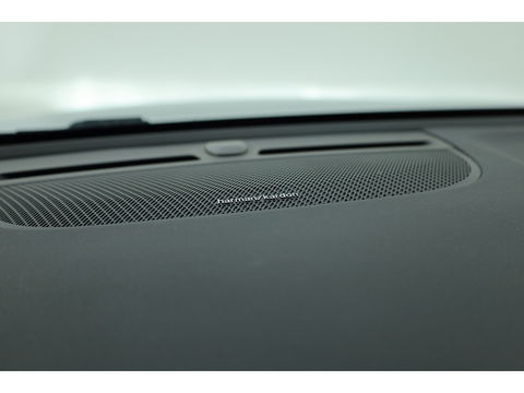 Volvo XC40 2.0 B4 R-Design Camera | Stoel + stuurverwarming | 20 inch | H&K Audio |