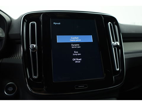 Volvo XC40 2.0 B4 R-Design Camera | Stoel + stuurverwarming | 20 inch | H&K Audio |