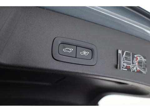 Volvo XC40 2.0 B4 R-Design Camera | Stoel + stuurverwarming | 20 inch | H&K Audio |