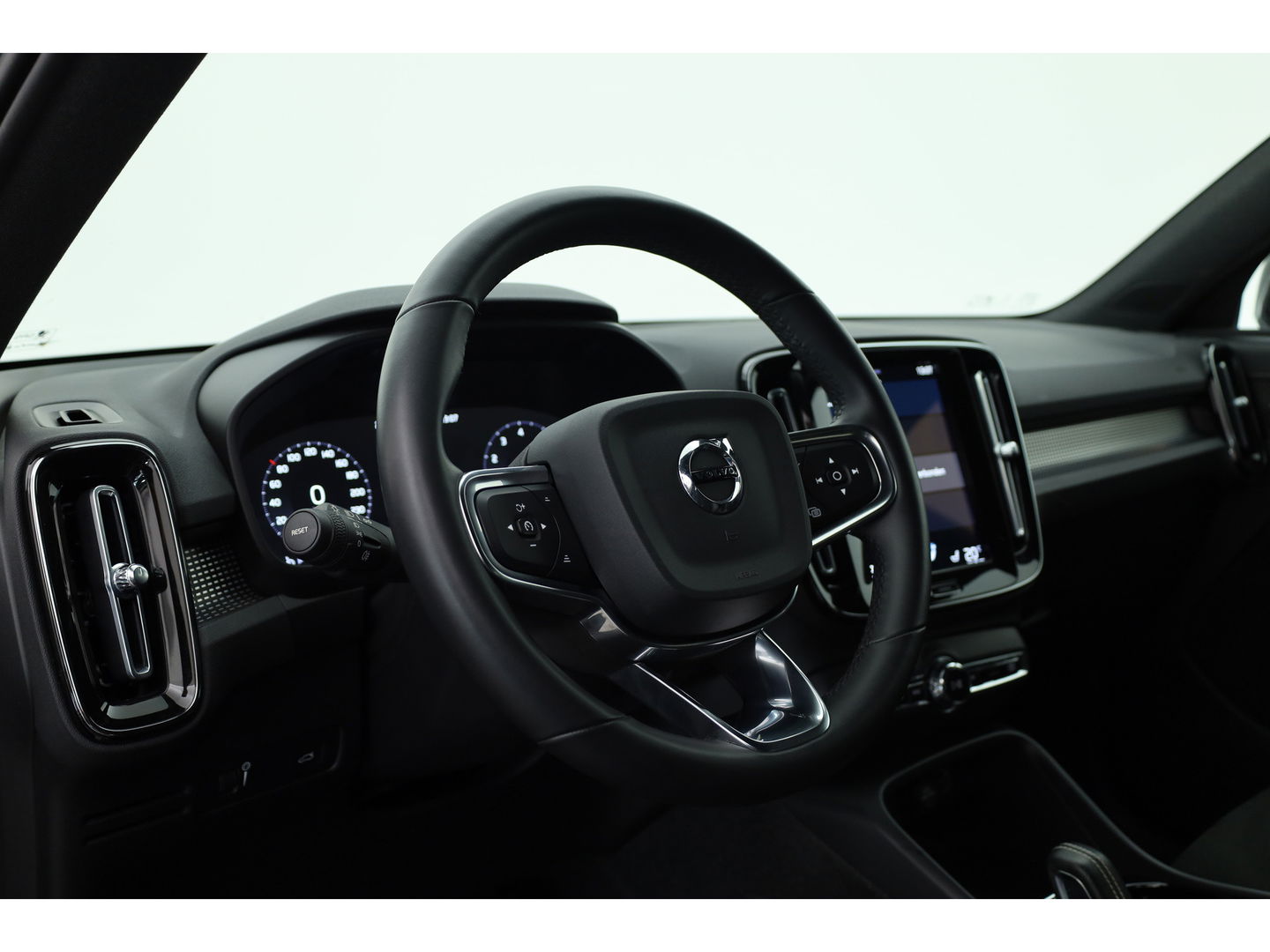 Volvo XC40 2.0 B4 R-Design Camera | Stoel + stuurverwarming | 20 inch | H&K Audio |