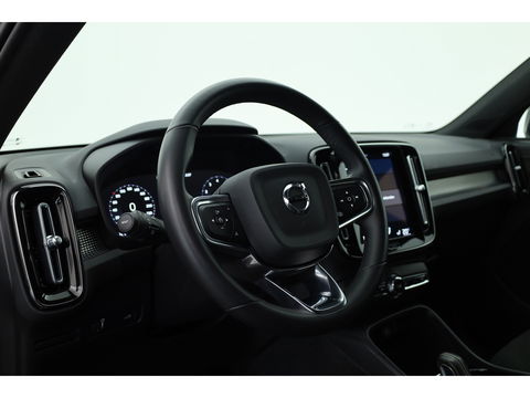 Volvo XC40 2.0 B4 R-Design Camera | Stoel + stuurverwarming | 20 inch | H&K Audio |