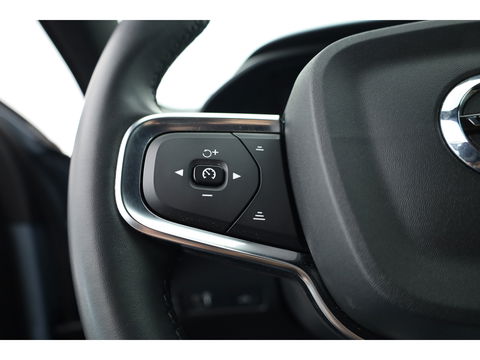 Volvo XC40 2.0 B4 R-Design Camera | Stoel + stuurverwarming | 20 inch | H&K Audio |
