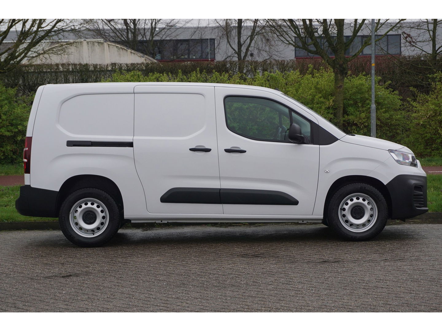 Fiat E-Doblò L2 50 kWh Plus BPM VRIJ Climate, Navi, Camera, Betimmering, 2x Schuifdeur!! BB02*