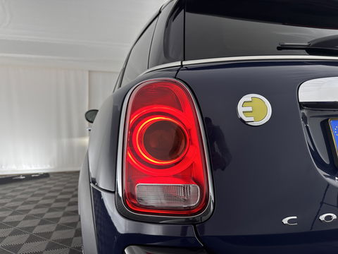 MINI Countryman 2.0 Cooper S E ALL4 Chili *AUT | PANO | HARMAN-KARDON | LEDER | LED | NAVI | HEAD-UP | 19" ALU | MEMORY SEATS | CAMERA*