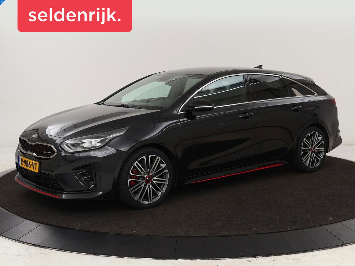 Kia ProCeed 1.6 T-GDI GT | Leder/Alcantara | Stoel & stuurverwarming | Adaptive cruise | Camera | JBL Sound | Memory | Full LED | Keyless