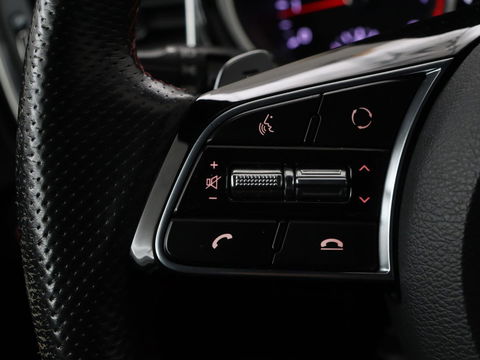 Kia ProCeed 1.6 T-GDI GT | Leder/Alcantara | Stoel & stuurverwarming | Adaptive cruise | Camera | JBL Sound | Memory | Full LED | Keyless