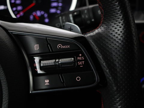 Kia ProCeed 1.6 T-GDI GT | Leder/Alcantara | Stoel & stuurverwarming | Adaptive cruise | Camera | JBL Sound | Memory | Full LED | Keyless