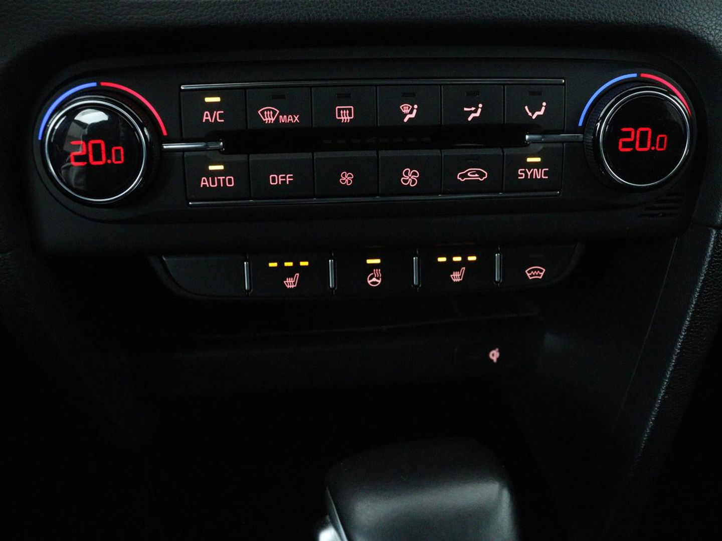 Kia ProCeed 1.6 T-GDI GT | Leder/Alcantara | Stoel & stuurverwarming | Adaptive cruise | Camera | JBL Sound | Memory | Full LED | Keyless