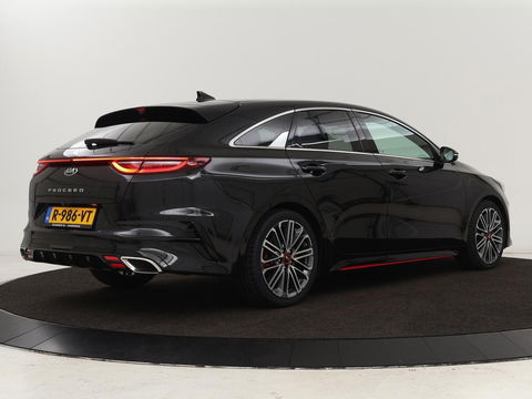 Kia ProCeed 1.6 T-GDI GT | Leder/Alcantara | Stoel & stuurverwarming | Adaptive cruise | Camera | JBL Sound | Memory | Full LED | Keyless
