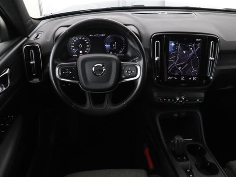 Volvo XC40 1.5 T4 Rech R Design Expression | Panoramadak | Stoel & stuurverwarming | Adaptive cruise | Trekhaak | Camera | Carplay | Getint glas | PHEV
