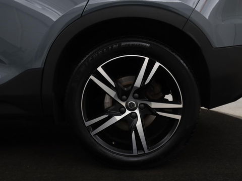 Volvo XC40 1.5 T4 Rech R Design Expression | Panoramadak | Stoel & stuurverwarming | Adaptive cruise | Trekhaak | Camera | Carplay | Getint glas | PHEV