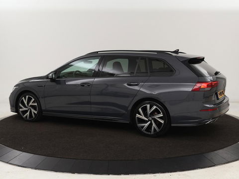 Volkswagen Golf 1.5 eTSI R-Line | Stoel & stuurverwarming | Camera | Sportstoelen | Sfeerverlichting | Digital Cockpit | Carplay | Adaptive cruise | Full LED