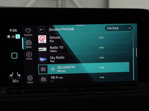 Volkswagen Golf 1.5 eTSI R-Line | Stoel & stuurverwarming | Camera | Sportstoelen | Sfeerverlichting | Digital Cockpit | Carplay | Adaptive cruise | Full LED