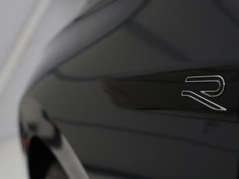 Volkswagen Golf 1.5 eTSI R-Line | Stoel & stuurverwarming | Camera | Sportstoelen | Sfeerverlichting | Digital Cockpit | Carplay | Adaptive cruise | Full LED