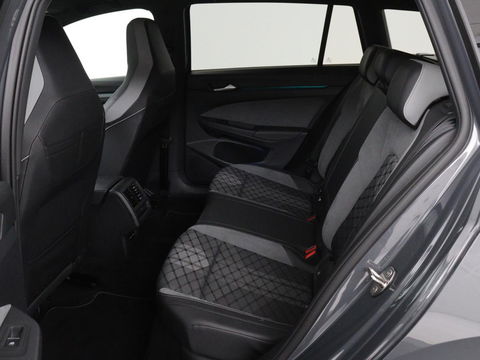 Volkswagen Golf 1.5 eTSI R-Line | Stoel & stuurverwarming | Camera | Sportstoelen | Sfeerverlichting | Digital Cockpit | Carplay | Adaptive cruise | Full LED
